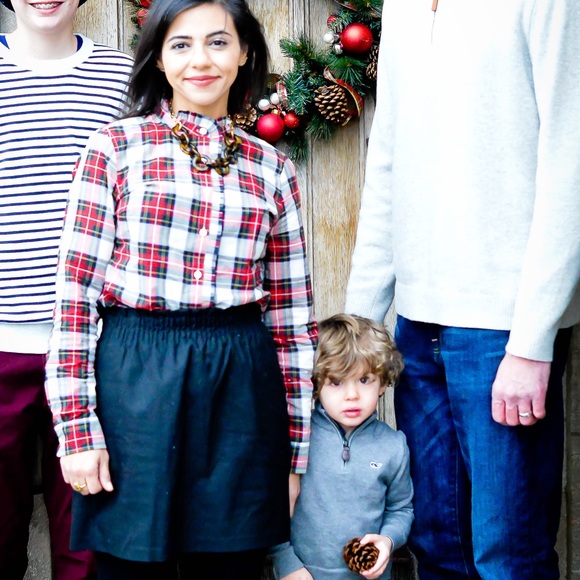 Meet your Posher, Lauren - Picture 2 of 3